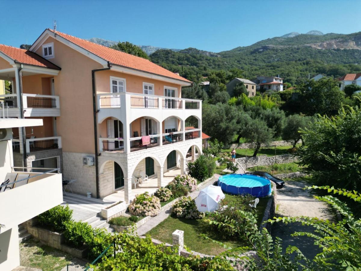 Apartmani Andrea Herceg Novi Exteriér fotografie
