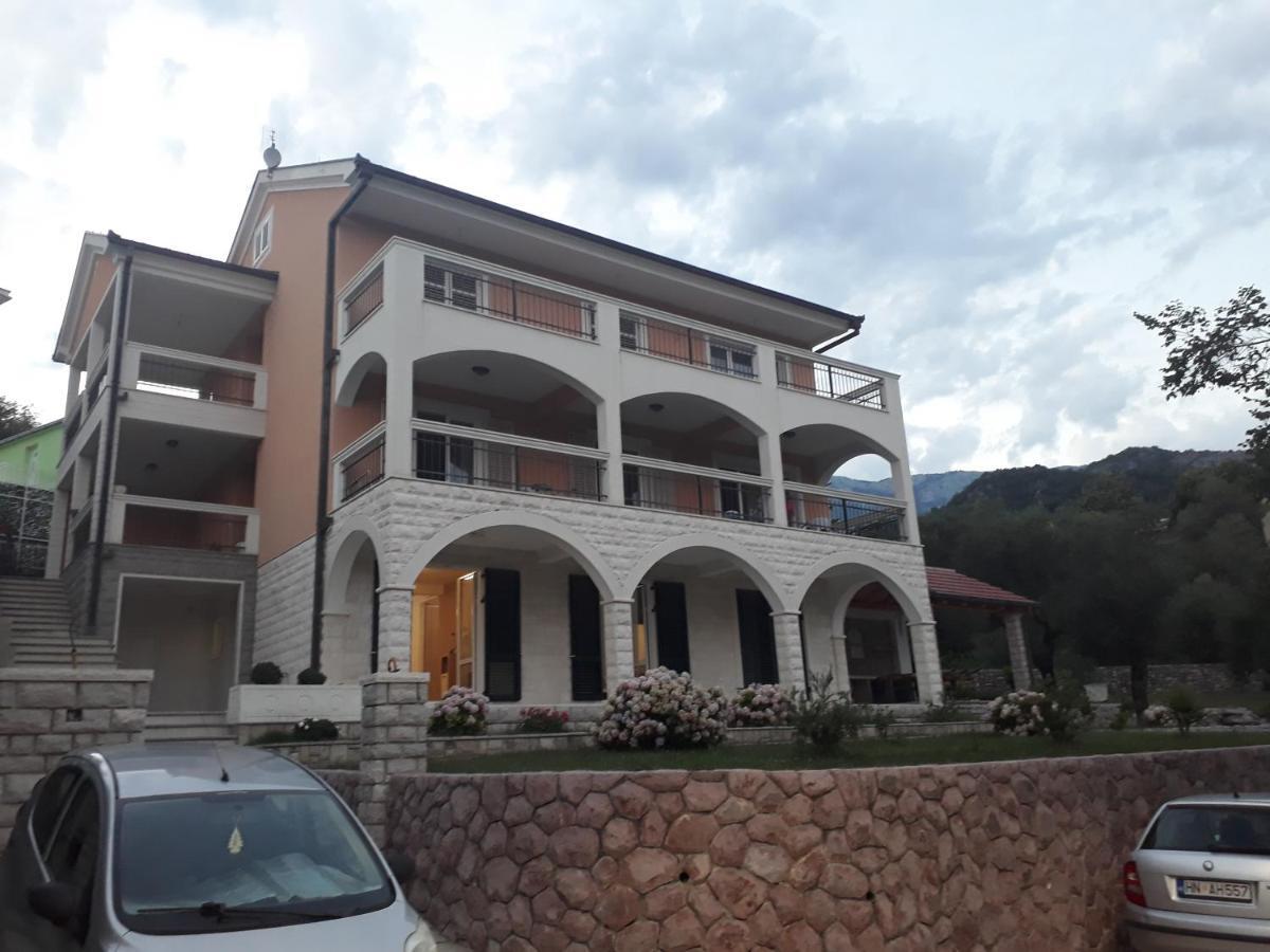 Apartmani Andrea Herceg Novi Exteriér fotografie